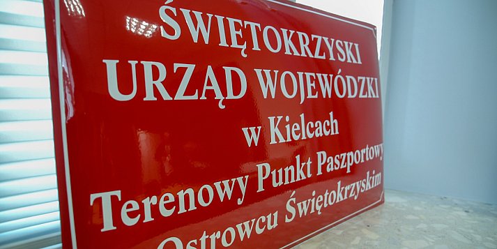 Punkt paszportowy w Ostrowcu jednak w lipcu