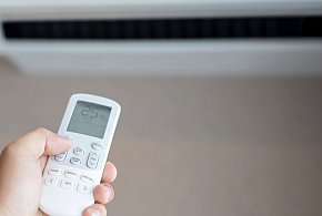 Chłodzisz się klimatyzacją? Oto, co najczęściej robią źle Polacy-159240