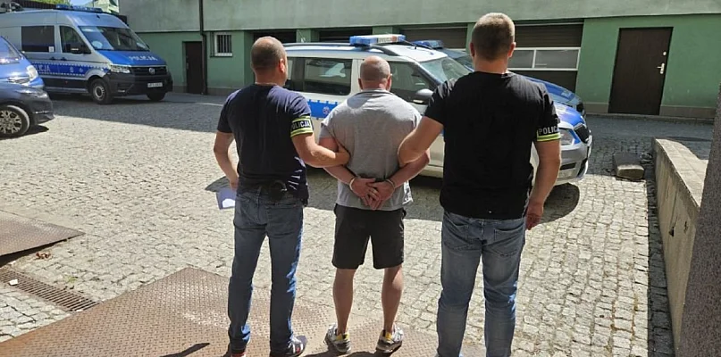 Tymczasowy areszt dla drugiego sprawcy napadu na sklep jubilera - 159245