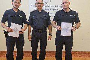 Listy gratulacyjne dla kunowskich policjantów-159616