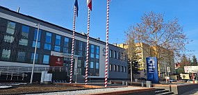 Motocyklista potrącony na rondzie