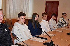 Młodzieżowa Rada Powiatu Ostrowieckiego wybrana-6598