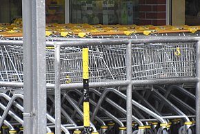 Czy 1 listopada zrobisz zakupy? Ten weekend zaskoczy wielu klientów-161403