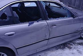 Uszkodzili BMW o piątej rano