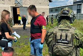 Policjanci zlikwidowali fabrykę papierosów