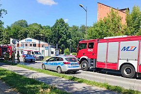 Dwie osoby jadące mazdą poszkodowane