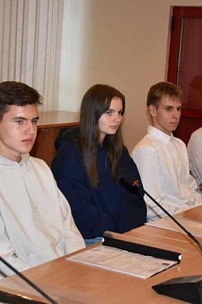 Młodzieżowa Rada Powiatu Ostrowieckiego wybrana-6598