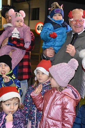 Uroczyste rozświetlenie choinki w Waśniowie-6646