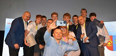 Młodzi, ambitni, zaangażowani. Gala Stypendiów Starosty Ostrowieckiego 2026