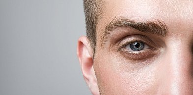 Jak radzić sobie z zespołem suchego oka?
