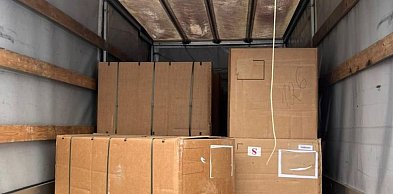 Ponad dwie tony nielegalnego tytoniu w dostawczaku