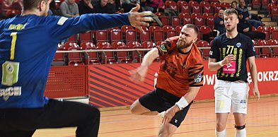 Pałac Tarnów wygrywa w Ostrowcu