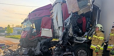 W Lipniku zderzyły się dwie ciężarówki