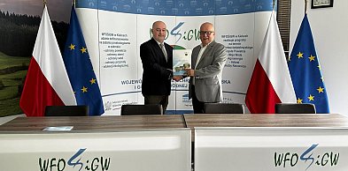 Gmina Bodzechów sukcesywnie odbiera azbest od swoich mieszkańców