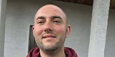 Wśród zieleni, drzew owocowych i kwiatów