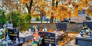 Jesienne porządki na grobach (Fotogaleria)-161235