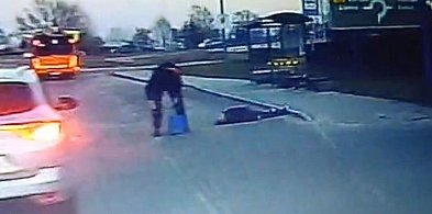 Policjant udzielił pomocy mężczyźnie z urazem głowy (wideo)