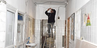 Trwa remont laboratorium-160644