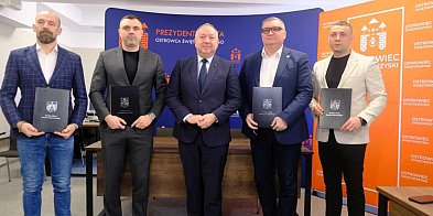 Gmina Ostrowiec Świętokrzyski przekazała 1,8 mln złotych na zespoły ligowe!