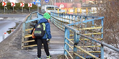 Mieszkańcy będą nadal chodzić kładką podczas prac