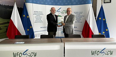 Gmina Bodzechów sukcesywnie odbiera azbest