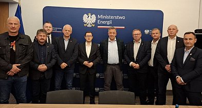 Minister Energii zaproszony do ostrowieckiej huty-161046