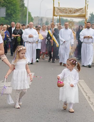 Uroczystość Bożego Ciała w Sanktuarium Miłosierdzia Bożego na os. Ogrody