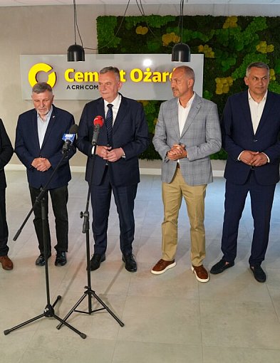 Parlamentarzyści w obronie polskich cementowni