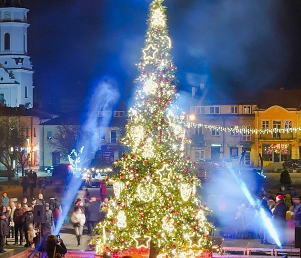 Rozświetlenie choinki na Rynku (wideo)-162108