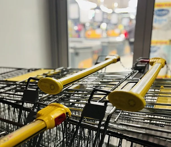 Do której sklepy w Wielką Sobotę? Tak pracują Biedronka, Lidl, Dino...