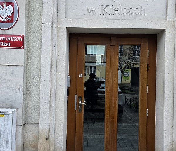 Wymuszenia rozbójnicze - manipulacje emocjonalne i szantaż