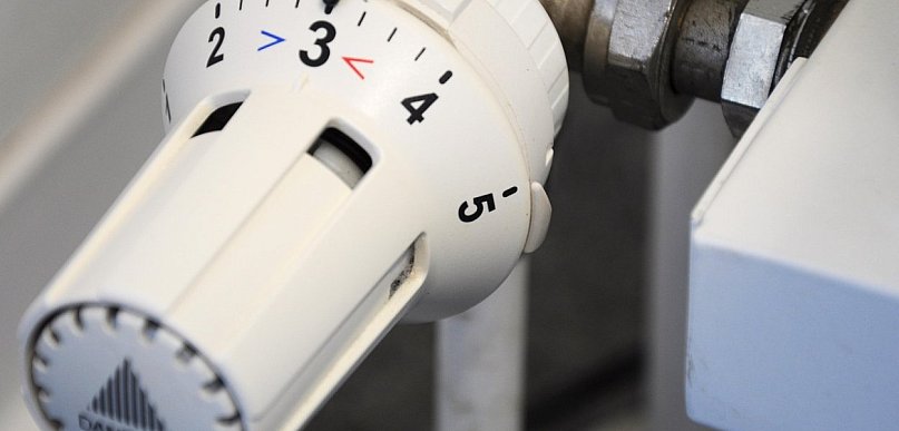 Kotły na biomasę w domach energooszczędnych i pasywnych – czy to dobry kierunek?