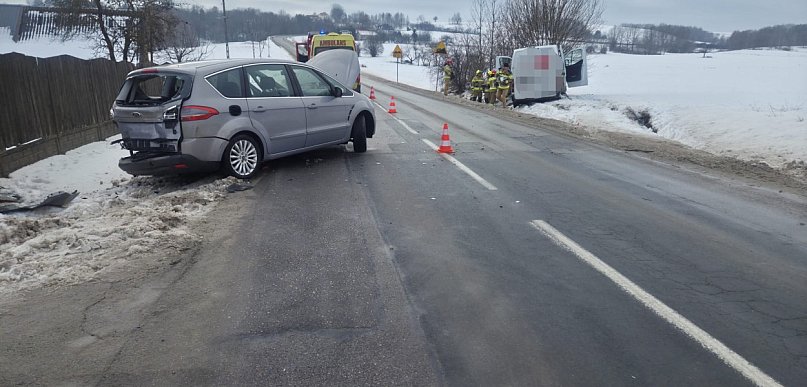 Poszkodowani kierujący autami w Wygiełzowie