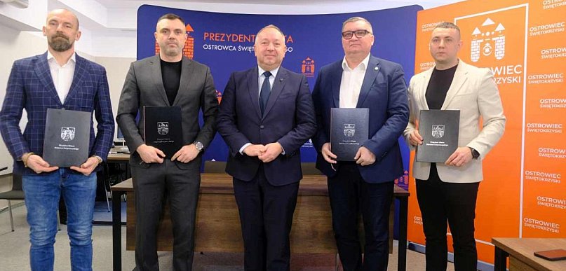 Gmina Ostrowiec Świętokrzyski przekazała 1,8 mln złotych na zespoły ligowe!