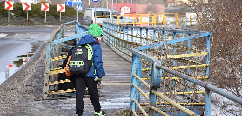 Mieszkańcy będą nadal chodzić kładką podczas prac inwestycyjnych w Kunowie!