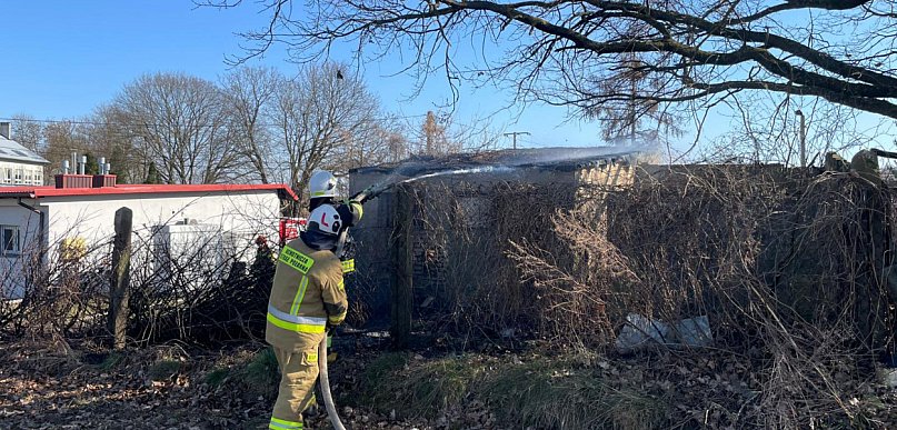 Pożar w sąsiedztwie opuszczonego budynku