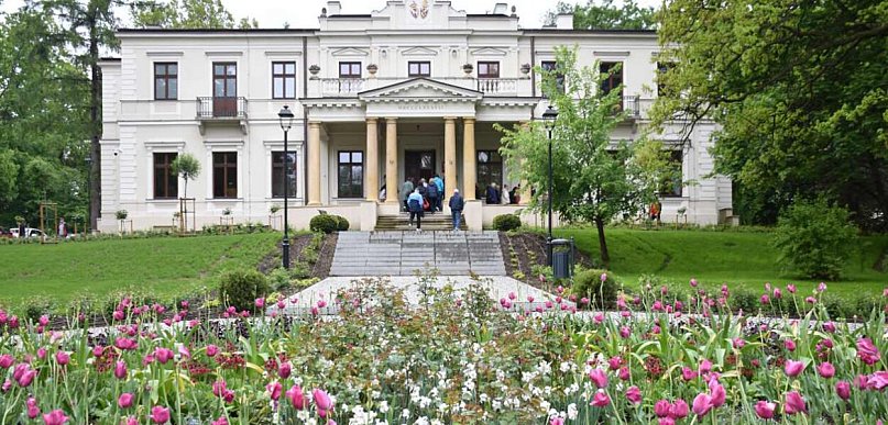 Noc muzeów – magia ogrodów Pałacu Wielopolskich (fotorelacja)