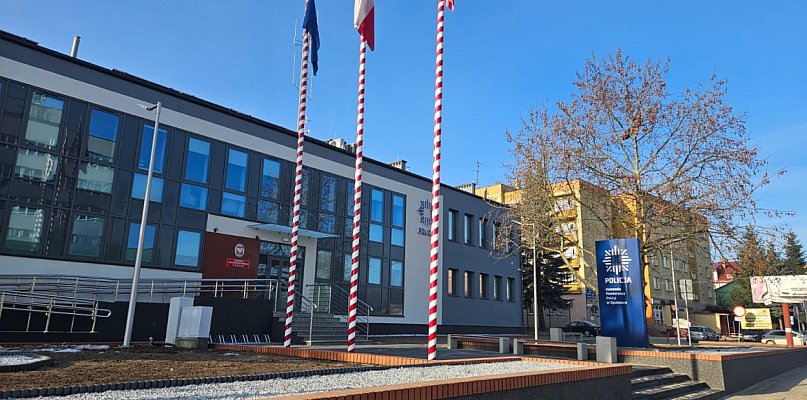 Opatowska komenda policji po remoncie i przebudowie