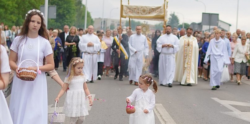 Uroczystość Bożego Ciała w Sanktuarium Miłosierdzia Bożego na os. Ogrody
