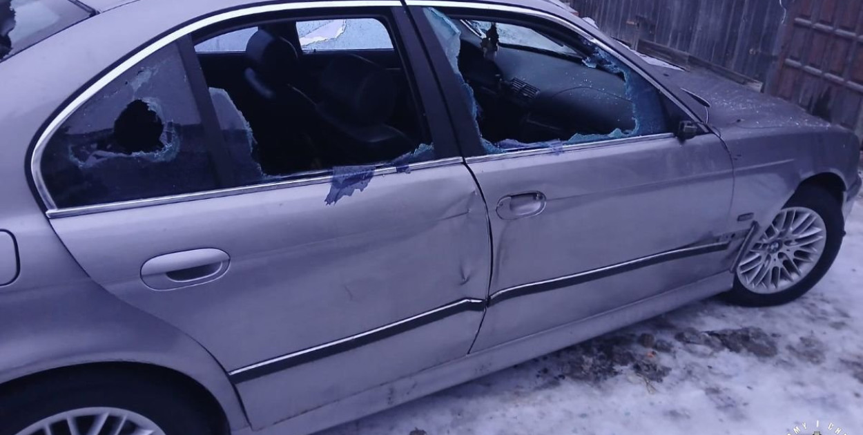 Uszkodzili BMW o piątej rano