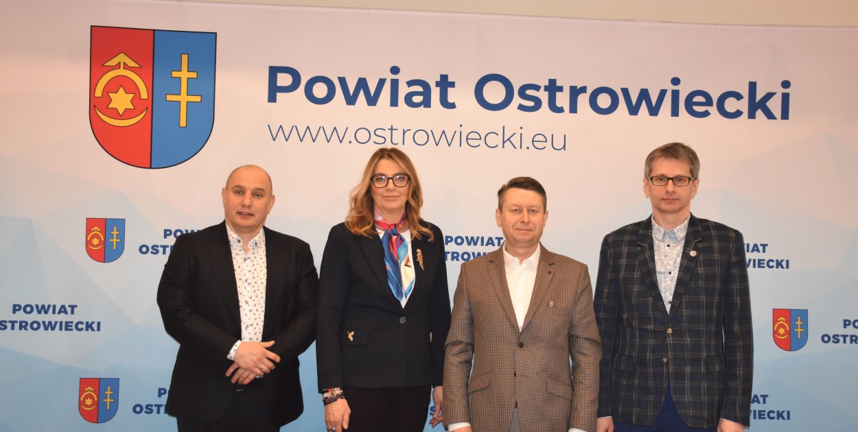 Powiat Ostrowiecki stawia na innowacje - jedyny w regionie wdraża AI