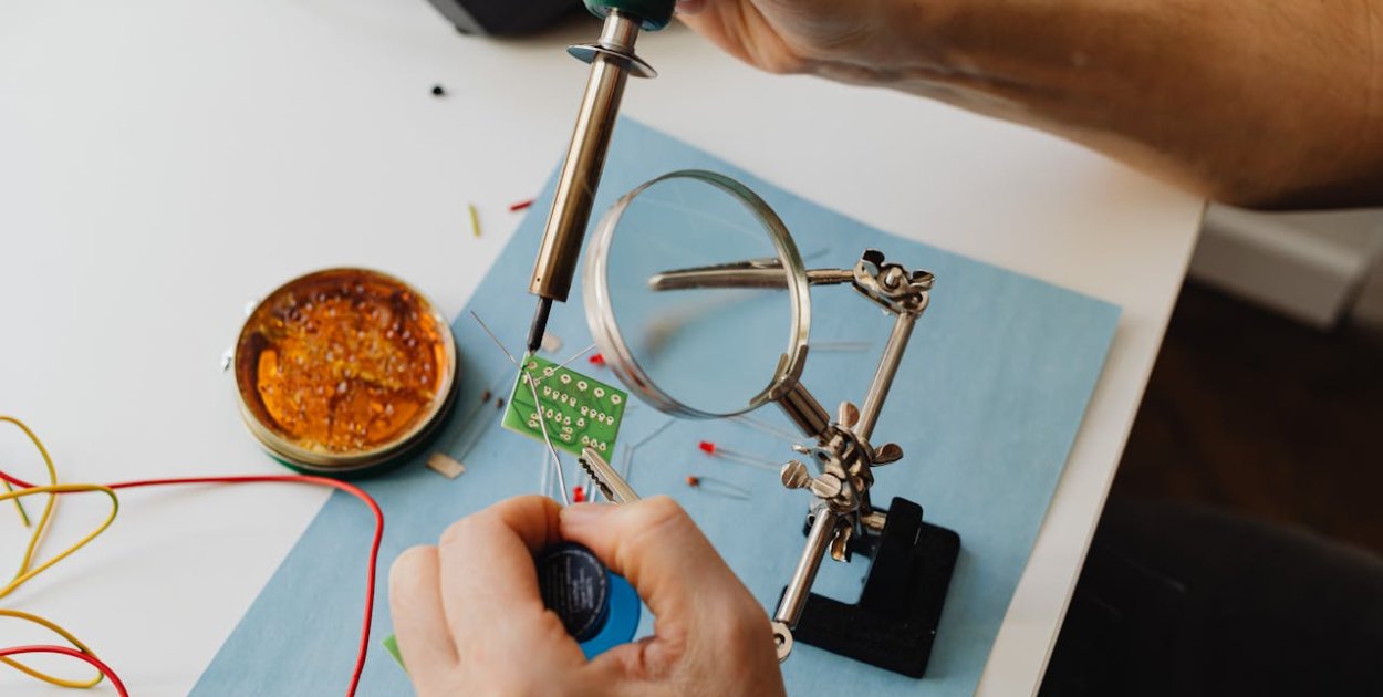 Jakie materiały lutownicze są dziś najczęściej stosowane w przemyśle i warsztatach