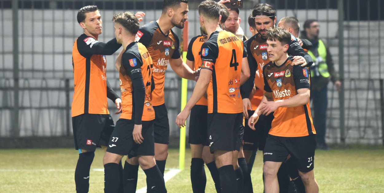 Zwycięstwo KSZO w wietrznym Połańcu. Belych bohaterem starcia z Czarnymi