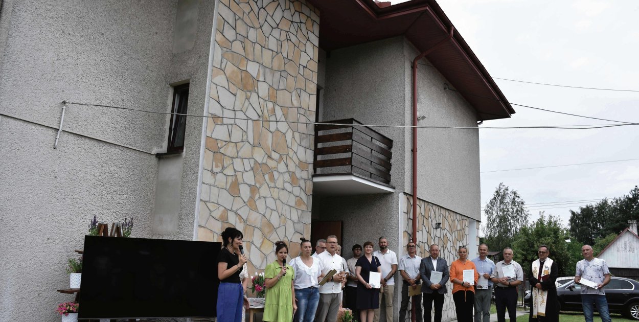 Komu zależy na zamknięciu domu dla usamodzielniających się młodych ludzi?