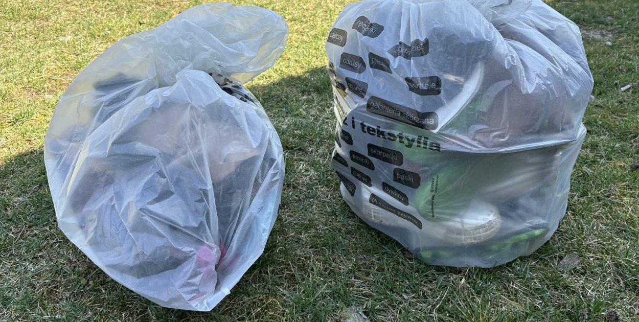 Gmina Bodzechów: odzież i tekstylia spod posesji